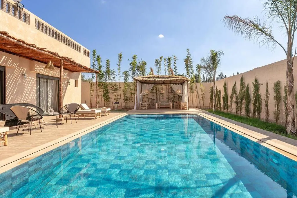 Villa Leila,Piscine , Grand Jardin, Jeux , Cuisiniere Marrakesh