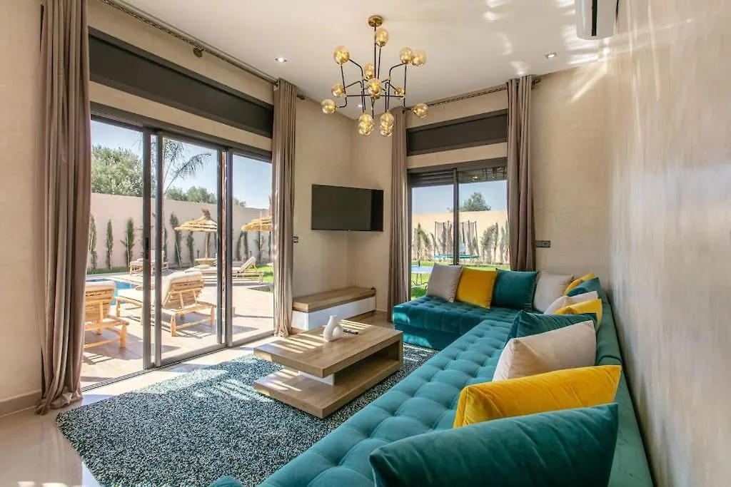 Villa Leila,Piscine , Grand Jardin, Jeux , Cuisiniere Marrakesh