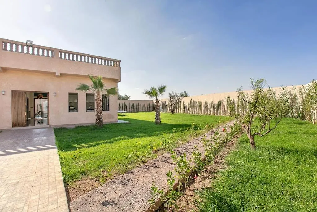 Villa Leila,Piscine , Grand Jardin, Jeux , Cuisiniere Marrakesh