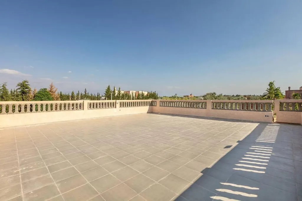 Villa Leila,Piscine , Grand Jardin, Jeux , Cuisiniere Marrakesh Maroc